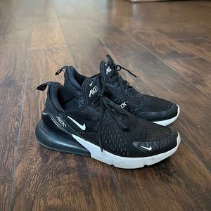 Nike Women's Air Max 270 Shoes